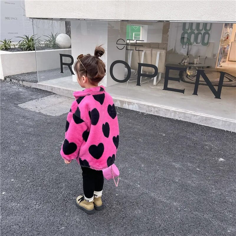 Cappotto con cuori  in pile per le nostre baby Vips